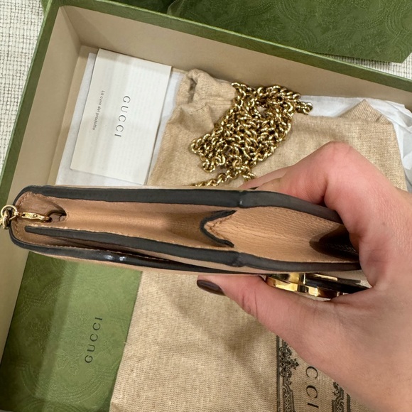 💯Authentic Gucci mini bag with chain! MINT Condition 💚 - Picture 5 of 16